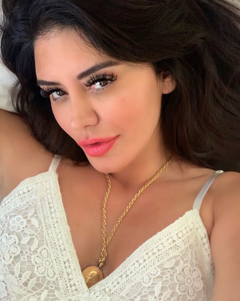 Ebru Polat, bikinili videosuyla nefes kesti - Resim: 4