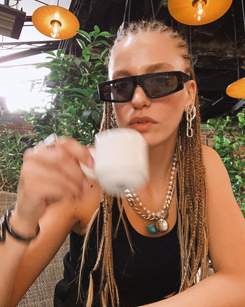 Serenay Sarıkaya bikinili pozuyla takipçilerini mest etti - Resim: 1