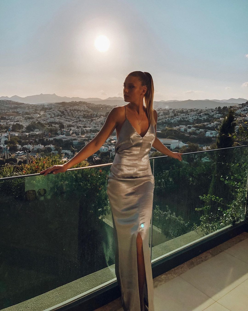 Gizem Karaca'nın son paylaşımı ortalığı yaktı geçti! Takipçileri mest oldu - Resim: 3