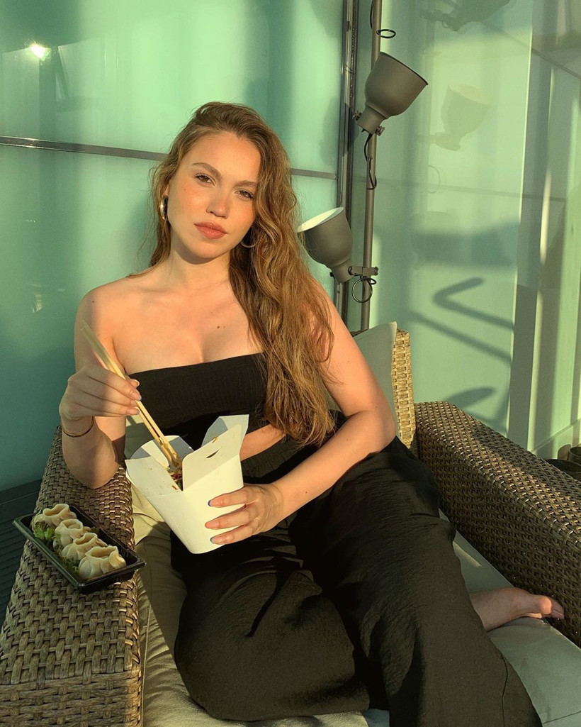 Duygu Özaslan'dan olay video! '1 saattir banyodayım kusamıyorum' - Resim: 3