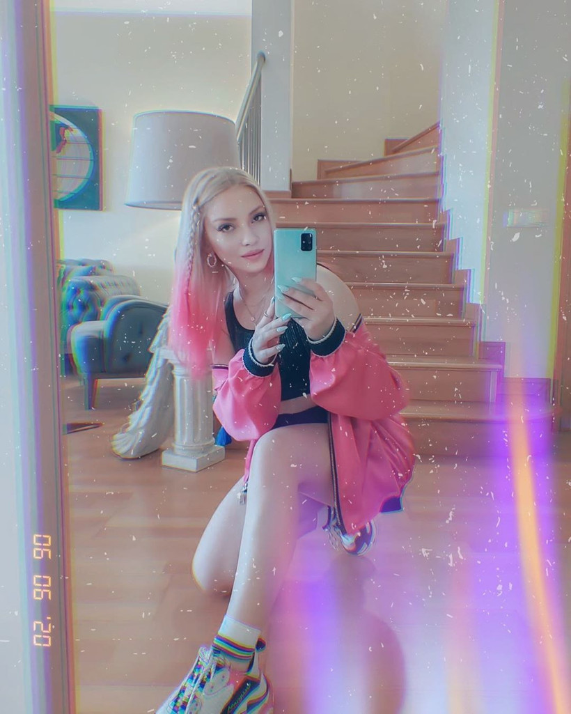 Ece Seçkin'e pilot sevgilisi Çağrı Terlemez öyle bir hediye aldı ki görenler şaşkına döndü - Resim: 2