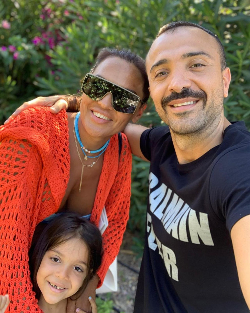 Demet Akalın estetiksiz halini paylaştı gerçek Demet'i kimse tanıyamadı - Resim: 1