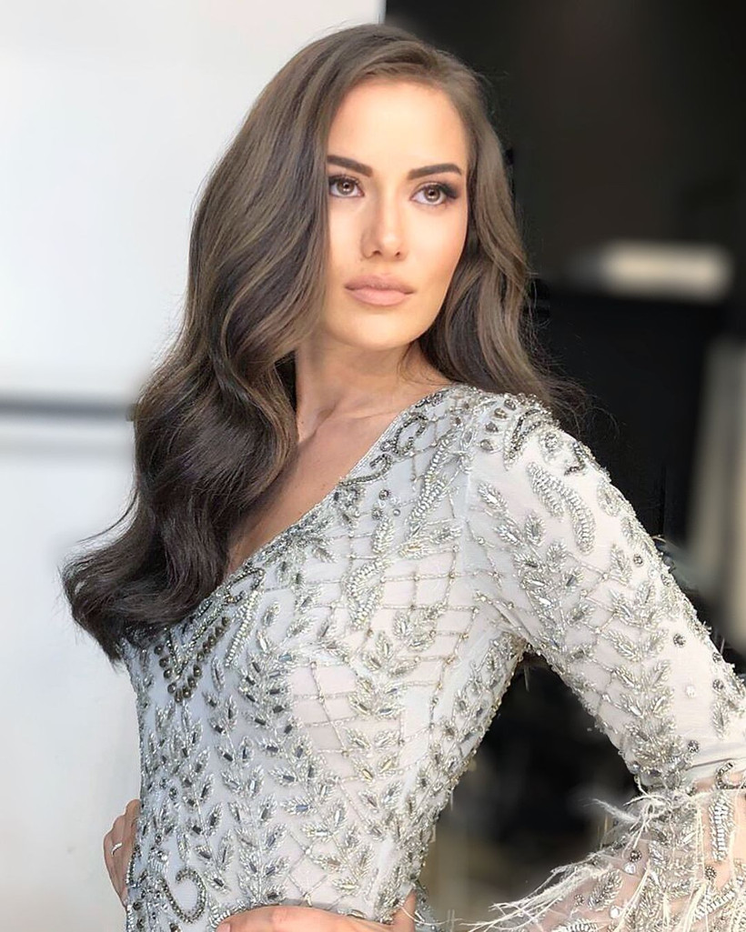 Fahriye Evcen'in annesini görenler şaşkına döndü! Benzerlikleri yok artık dedirtti - Resim: 1