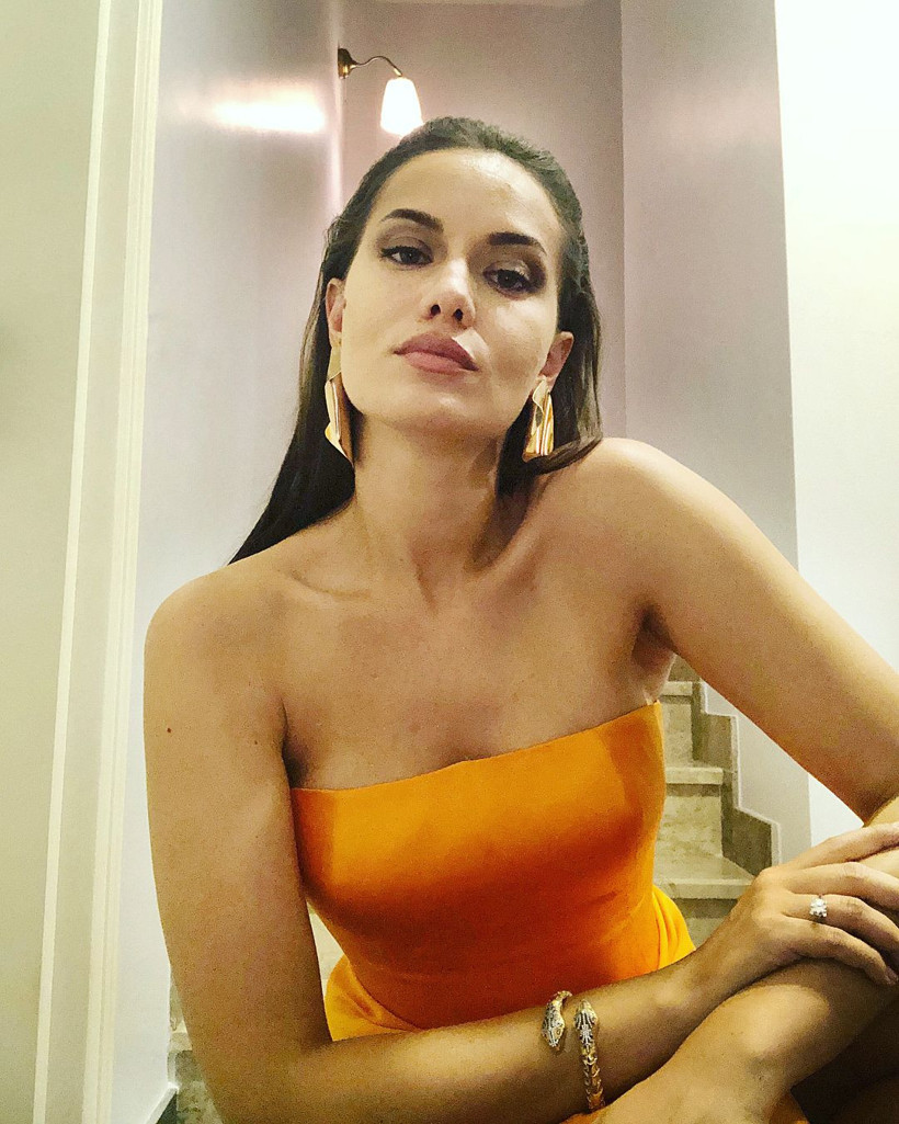 Fahriye Evcen'in annesini görenler şaşkına döndü! Benzerlikleri yok artık dedirtti - Resim: 4
