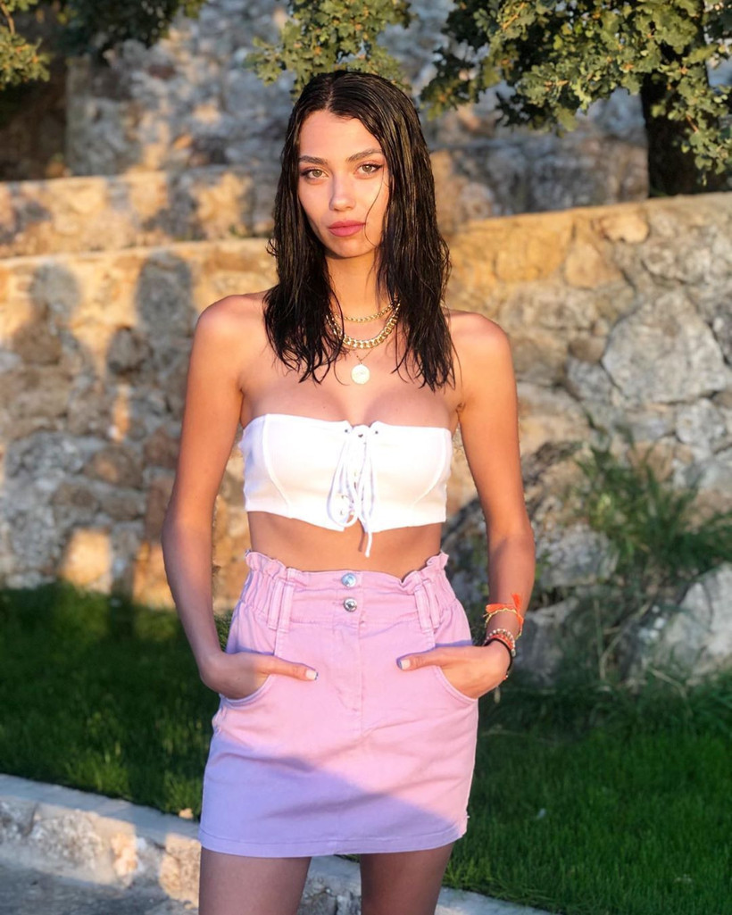 Kırgın Çiçekler'in Meral’i Aleyna Solaker bikinili pozları nefes kesti! Görenleri mest etti - Resim: 4