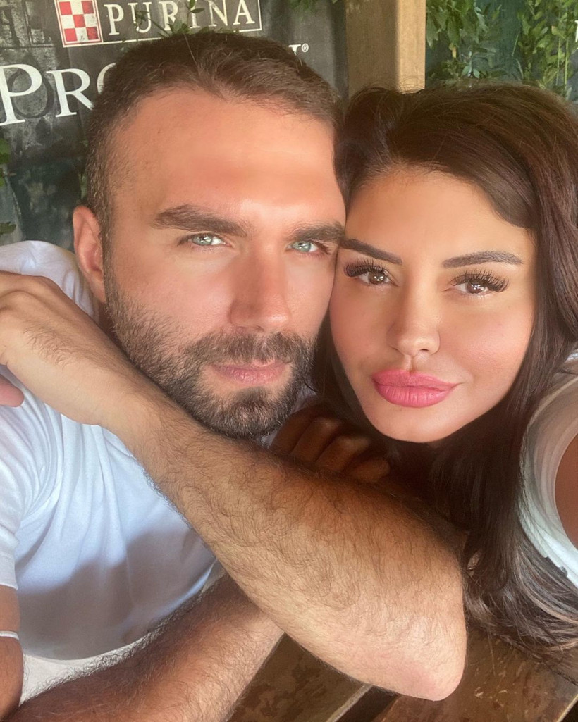 Ebru Polat'ın göğüs dekoltesi olay oldu! Sevgilisini kızdıracak pozlar - Resim: 3