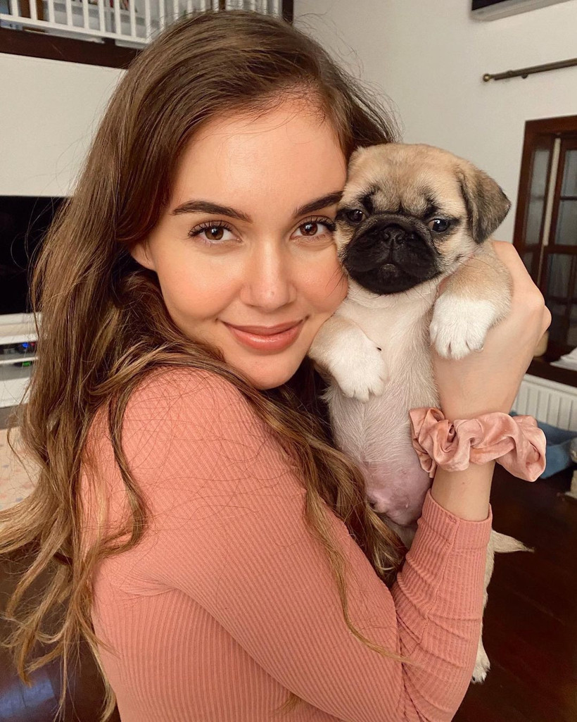 Benzerlikleri herkesi güldürdü! Berfu Yenenler eşi Eser Yenenler'i paylaştı - Resim: 1