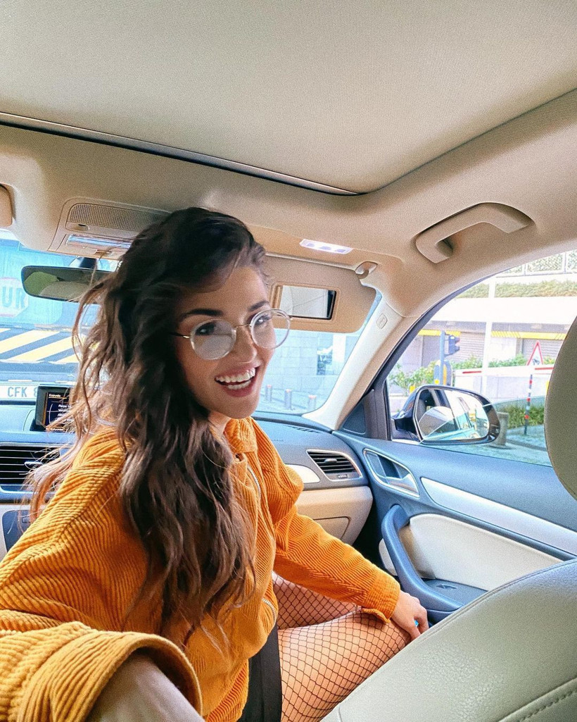 Hande Erçel paylaştı Kerem Bursin'le Sarp Bozkurt'tan olay poz: Biliyorsunuz ben evliyim - Resim: 3