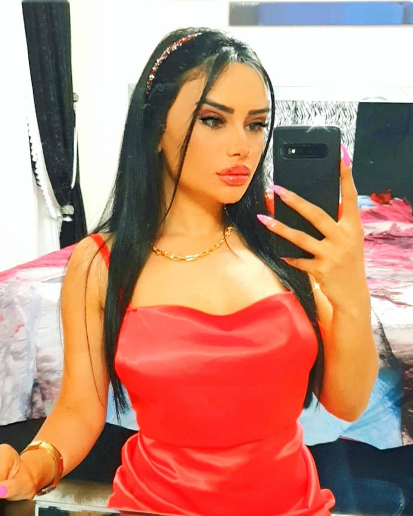 Gelin adayı Naz Mila karda iç çamaşırıyla poz verdi! Cesur pozları Instagram'ı yıktı - Resim: 2