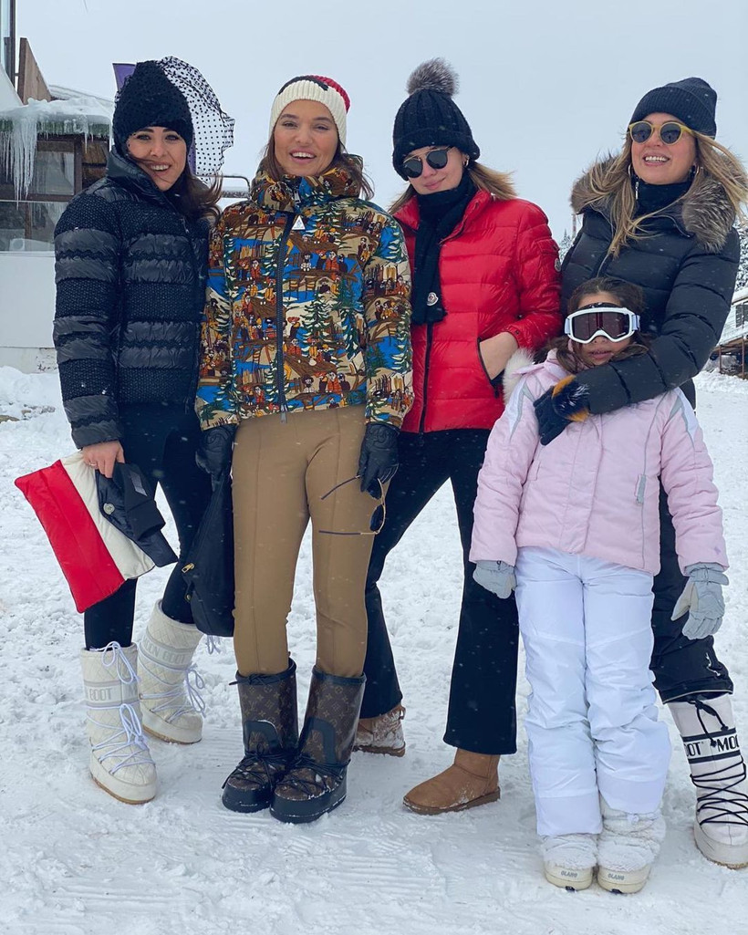 Demet Akalın'ın makyajsız hali olay oldu! Tatil pozlarına tepkiler çığ gibi - Resim: 2