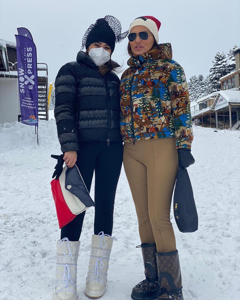 Demet Akalın'ın makyajsız hali olay oldu! Tatil pozlarına tepkiler çığ gibi - Resim: 3