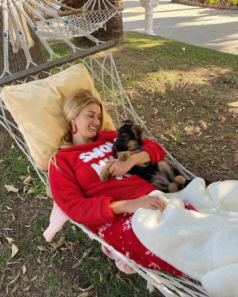 Tuğba Özay o sözleriyle büyük tepki çekti: İyi prim yaptı unutulmuştu - Resim: 3