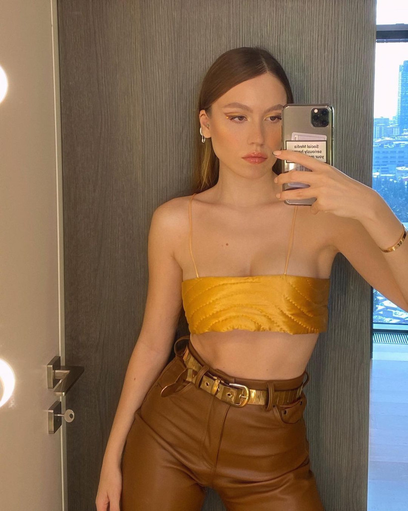 Duştaki çıplak hallerini paylaştı reklam dozunu kaçırdı! Duygu Özaslan takipçilerini şok etti - Resim: 1