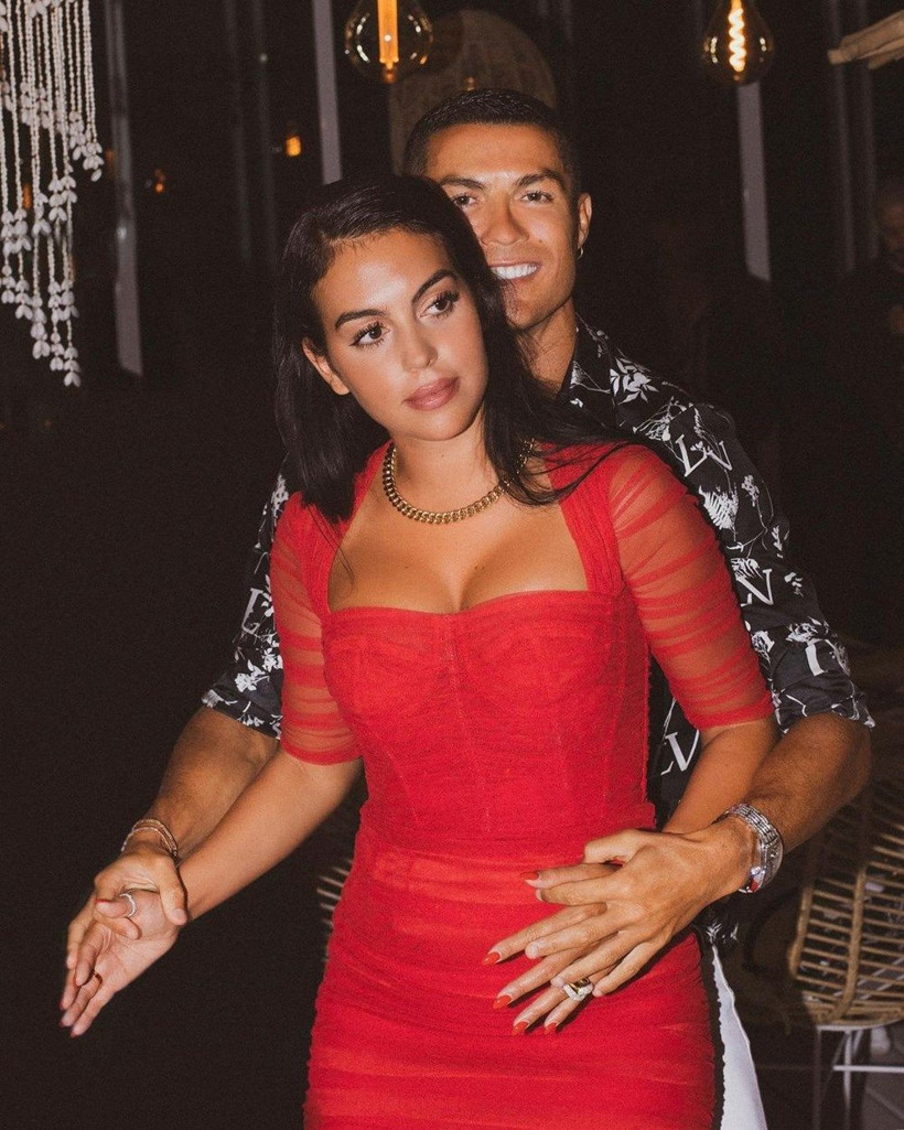 Georgina Rodriguez Ronaldo'yu anlattı: Yemek yapmıyor - Resim: 1