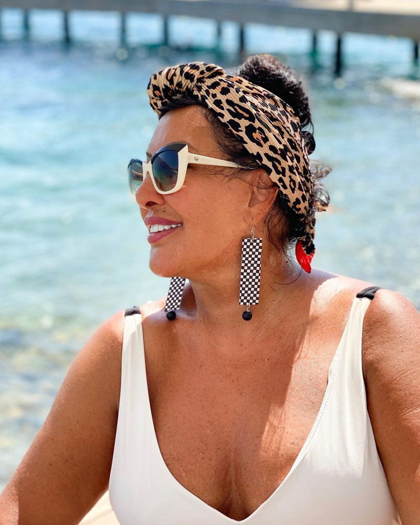 Duru Olmak kriz çıkardı Mu Tunç 'kırgınım' deyip her şeyi anlattı: Nükhet Duru elbisesi kırışık diye... - Resim: 3