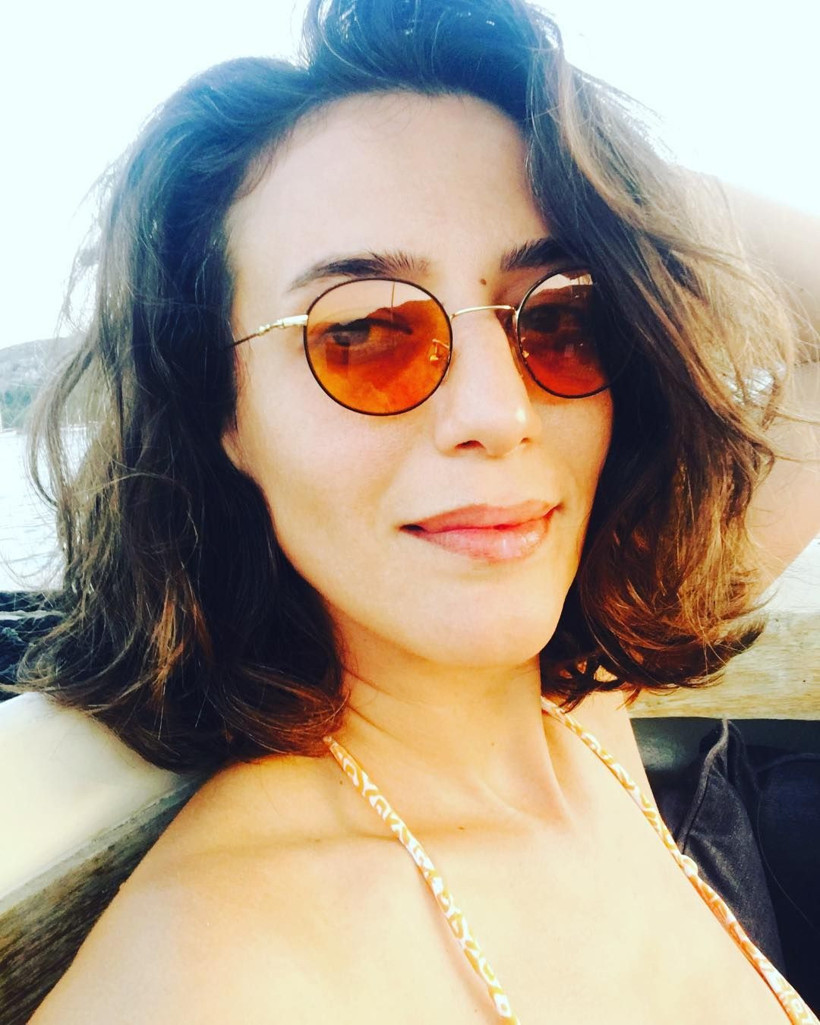 Nihal Yalçın sanal cinsel ilişki pozunu paylaştı itiraf etti: Çıplak fotoğraflarım... - Resim: 1