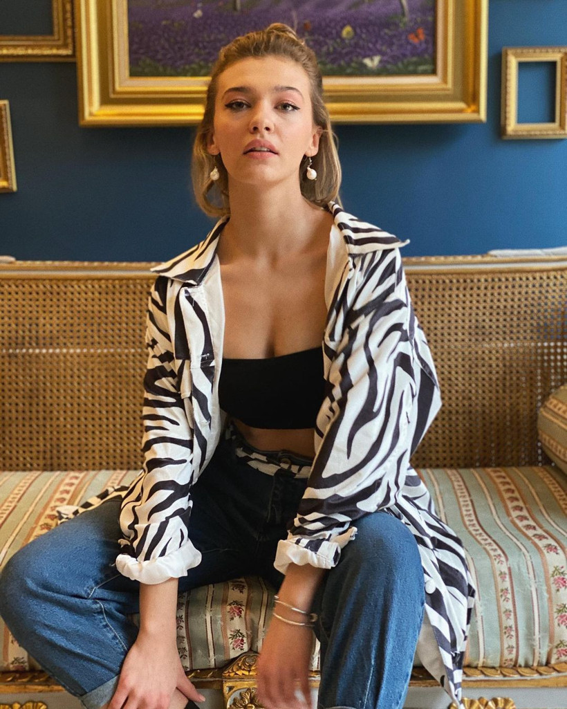 'Alnımı çekmeyin' deyip sebebini açıkladı! Saldırıya uğrayan Sen Çal Kapımı yıldızı Melisa Döngel şaşırttı - Resim: 1