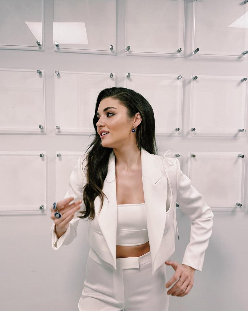 Kıyafetlerinin fiyatını duyan şaştı kaldı! Sen Çal Kapımı'nın Eda'sı Hande Erçel olay oldu - Resim: 2