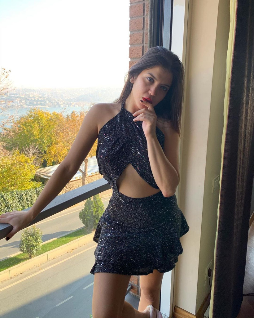 Adını Feriha Koydum'un yıldızı Feyza Civeklek'ten olay sözler: Arkadaşımın eskisiyle olacağıma... - Resim: 1