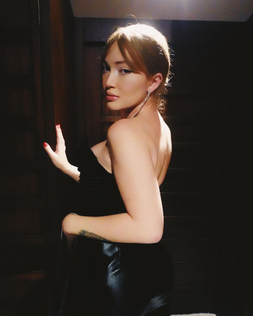 'Beni ne zaman çıplak gördünüz?' diyen Danla Bilic takipçilerini şaşkına çevirdi - Resim: 2