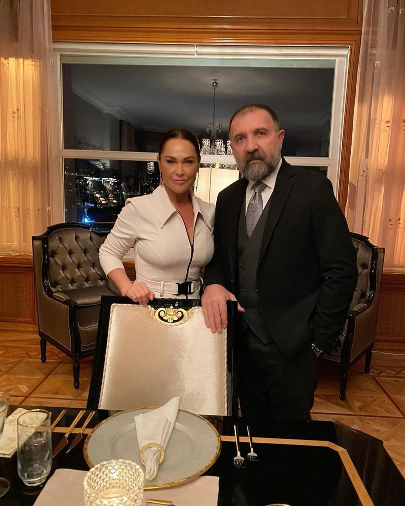 FOX Masumiyet setinde Hülya Avşar Ertuğrul Postoğlu'nu tokatla hastanelik etti! - Resim: 1