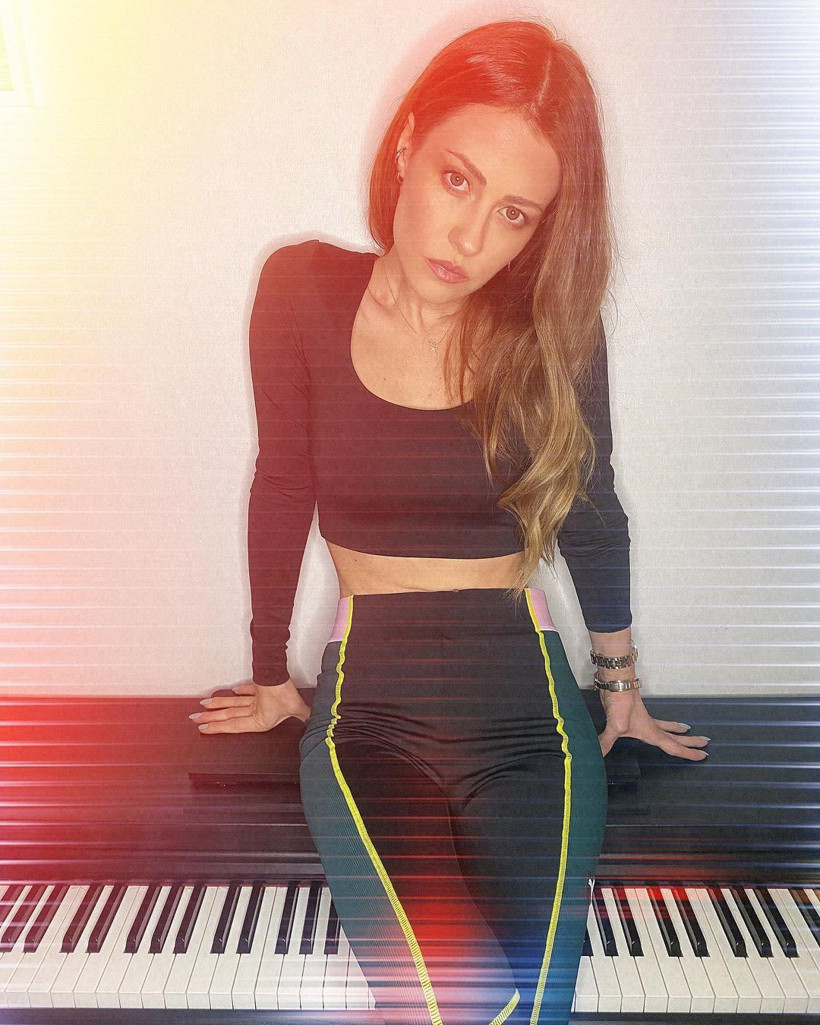 'Yataktan kalkamaz oldum' deyip Derya Uluğ anlattı: 1 dilim ekmek için dua edip... - Resim: 2