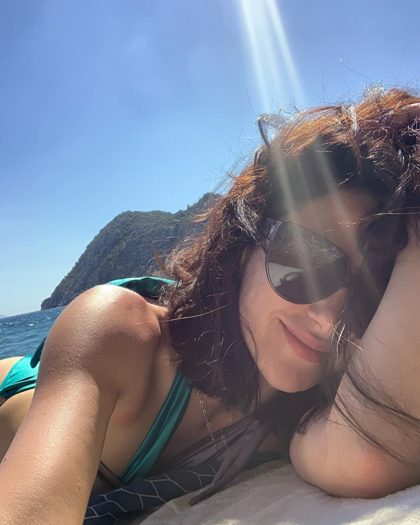 Yasak Elma'nın Şahika'sı Nesrin Cavadzade +18 sahnesiyle şoke etti kısa film için yaptı - Resim: 2