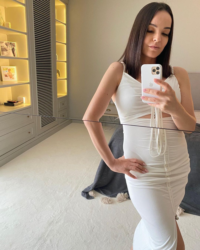 İkinci kez anne olacak şarkıcı Bengü bebeğinin ismini açıkladı isim babası... - Resim: 3