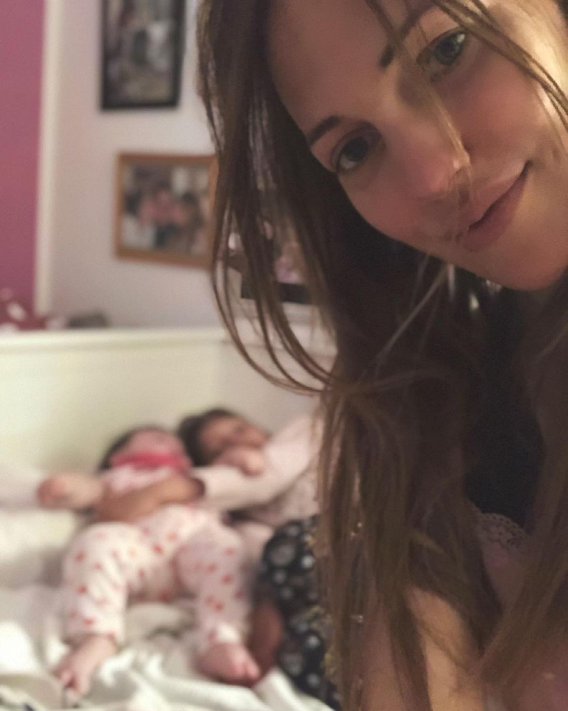 Aylardır saklıyordu! Meryem Uzerli ilk kez paylaşarak kızının yüzünü gösterdi - Resim: 3