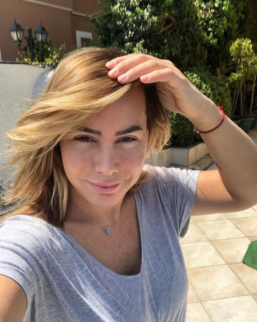 'Tehlikeli bir şey' deyip Dansöz Asena konuştu: Tüylerim diken diken olur - Resim: 1