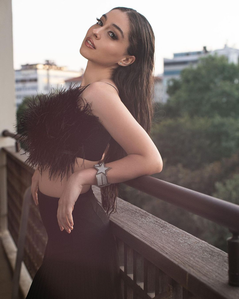 Kanal D Baht Oyunu yıldızları anlattı! Öpüşme sahnesinde ağabeyi ve babası... - Resim: 2