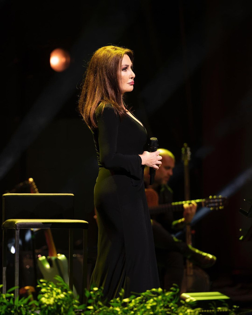 Ahlaksız teklifleri açıkladı mesajları ifşa etti! 'Günlerce ağladım' deyip Nükhet Duru itiraf etti - Resim: 4