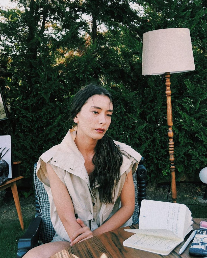 Demet Özdemir Hadise Acun Ilıcalı Hande Erçel'i ezdi geçti! İşte en çok takipçisi olan ünlü - Resim: 4