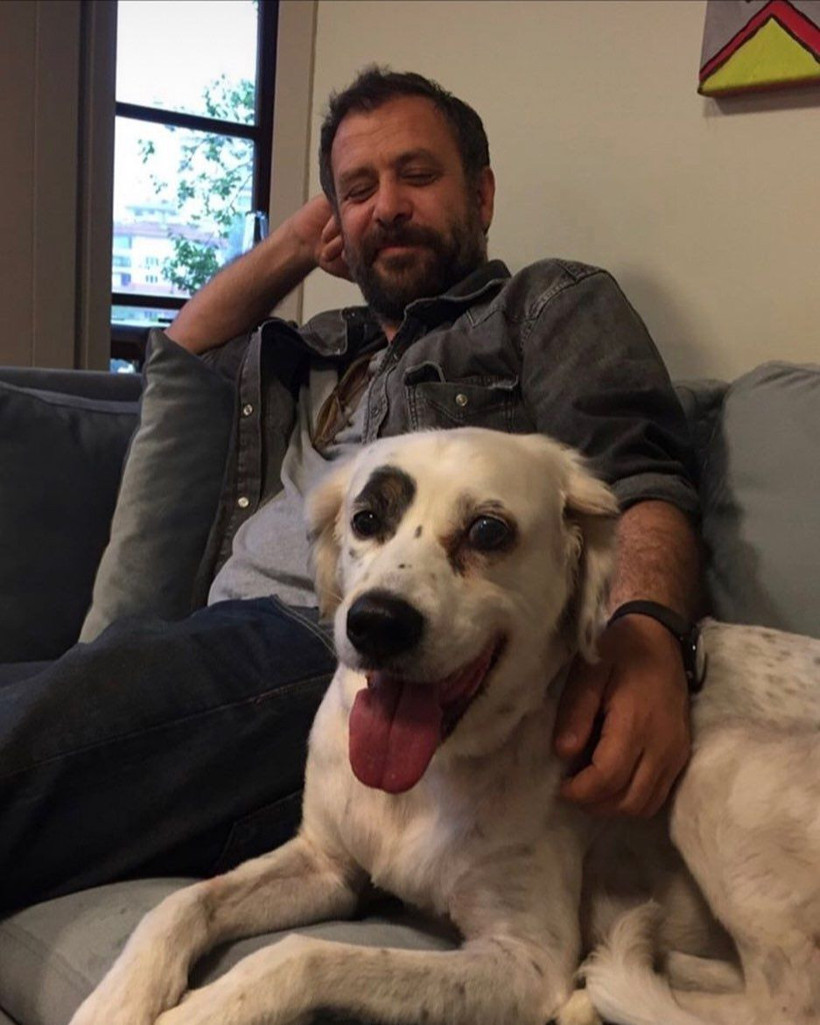 Sürpriz projesini açıkladı! BluTV Saygı yıldızı Nejat İşler 'Ercüment sevişken' deyip konuştu - Resim: 1