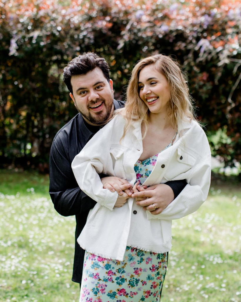 'Buna ben de inanamıyorum' deyip Berfu-Eser Yenenler anlattı! Tuvaletteyse bile... - Resim: 1