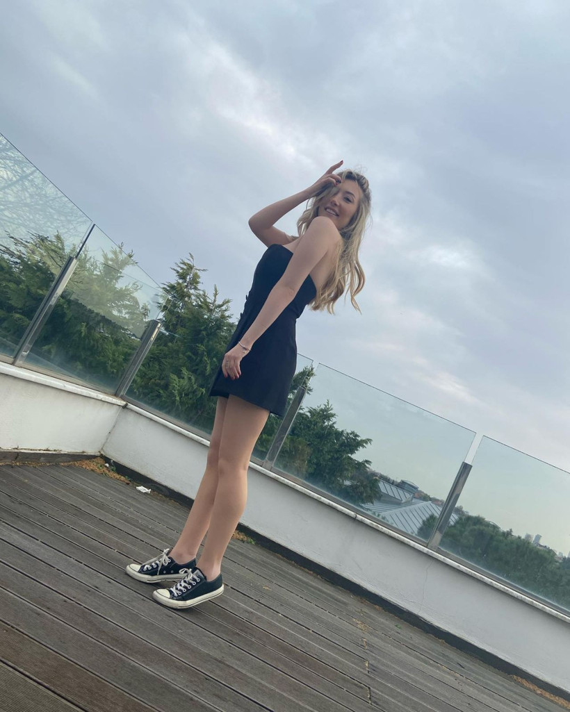 Yasak aşk sonrası kameralara yakalanan Yasmin Erbil bakın ne dedi! Namus ve onur davası açmıştı - Resim: 4