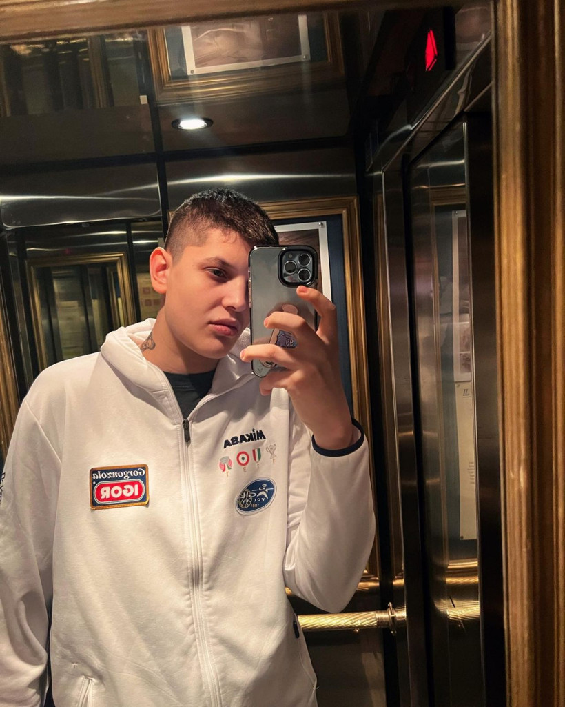 İfşa sonrası eşcinsel Ebrar Karakurt İmge'ye fena patladı! Pedofili tepkisi yağdı: Kadınları... - Resim: 1