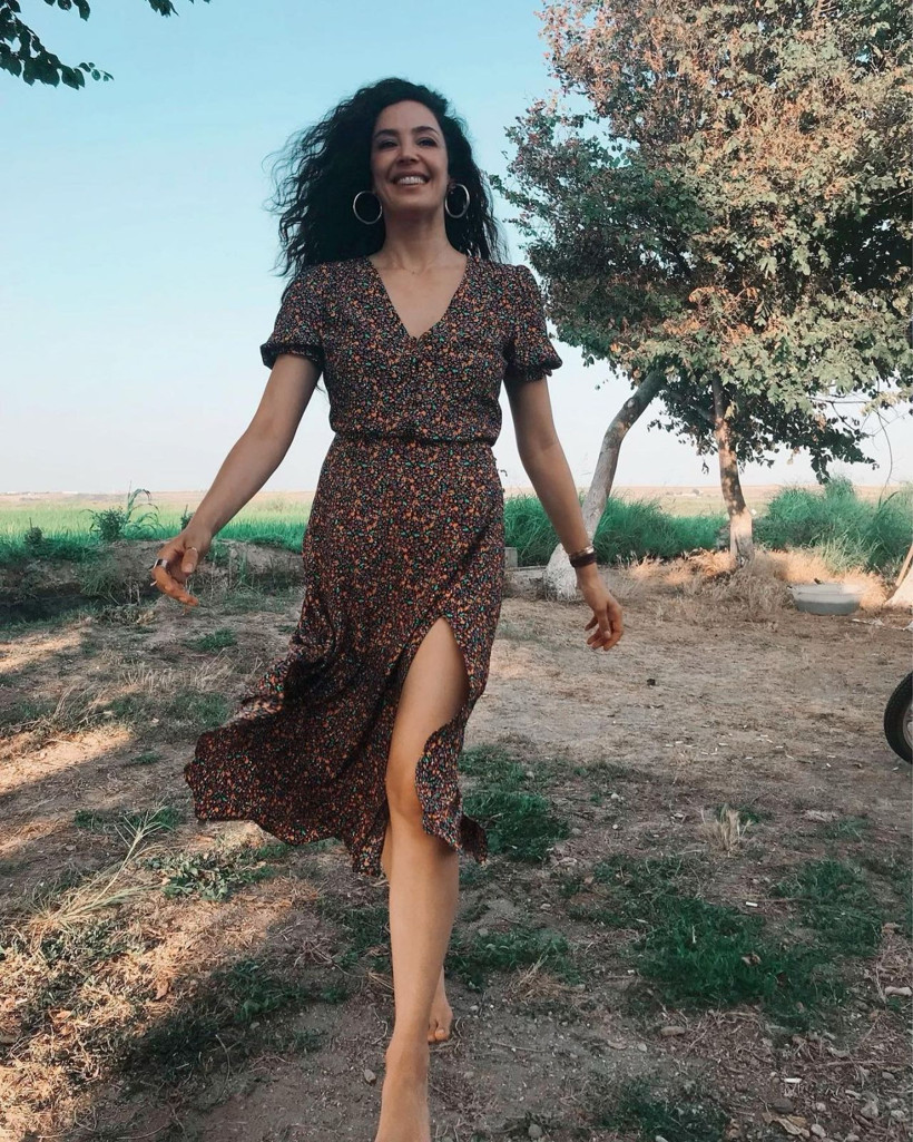 Onlarca icra dosyası çıkınca şaşkına dönen Azra Akın sessizliğini bozdu: İyi niyetimin kurbanı oldum - Resim: 3