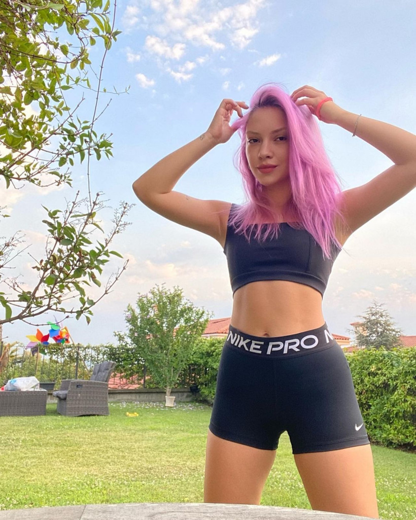 Çok ayıp midem bulandı! 'Utanırım' diyen Ece Seçkin'in reklam kazancı dudak uçuklattı - Resim: 3