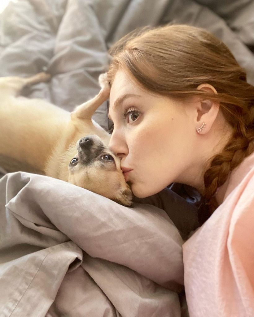 Annesinden gizlice girdi! Eski işi güvenlik çıktı: İşte Elçin Özge Özkaplan Sangu Engin Akyürek'in bilinmeyenleri... - Resim: 3