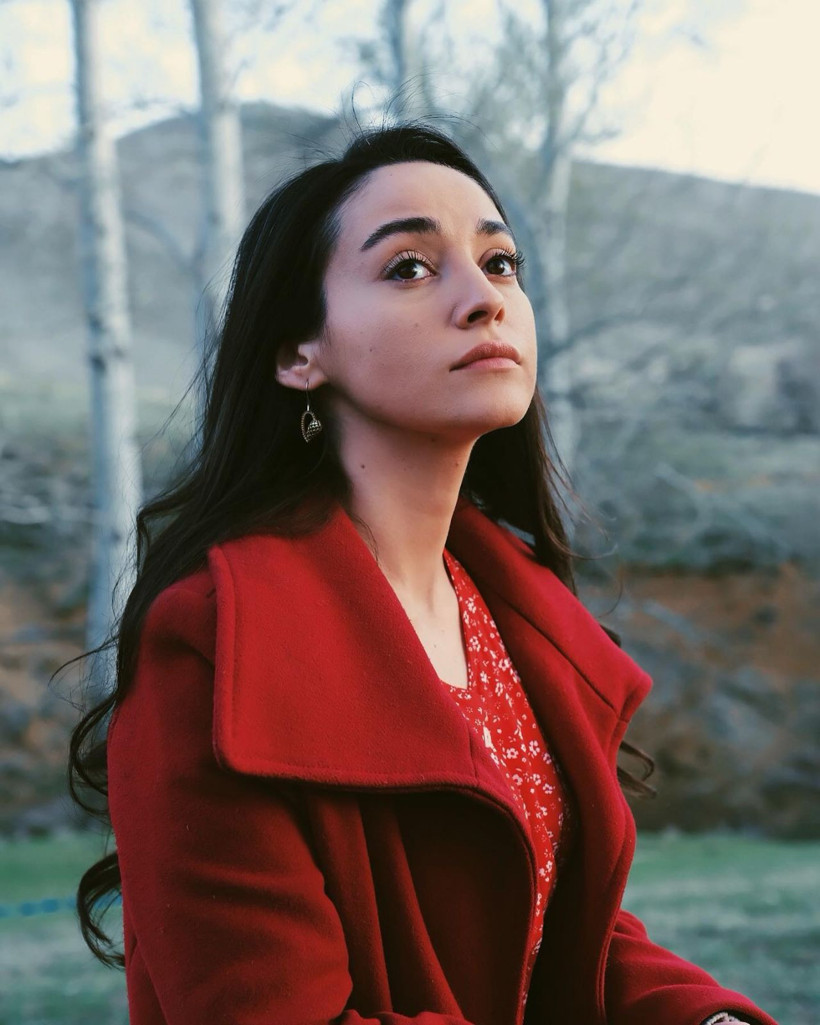 Yalvarırım yapma diyorum! 'Ağlamaktan göremiyordum' deyip Gönül Dağı'nın Cemile'si Nazlı Pınar Kaya itiraf etti - Resim: 1