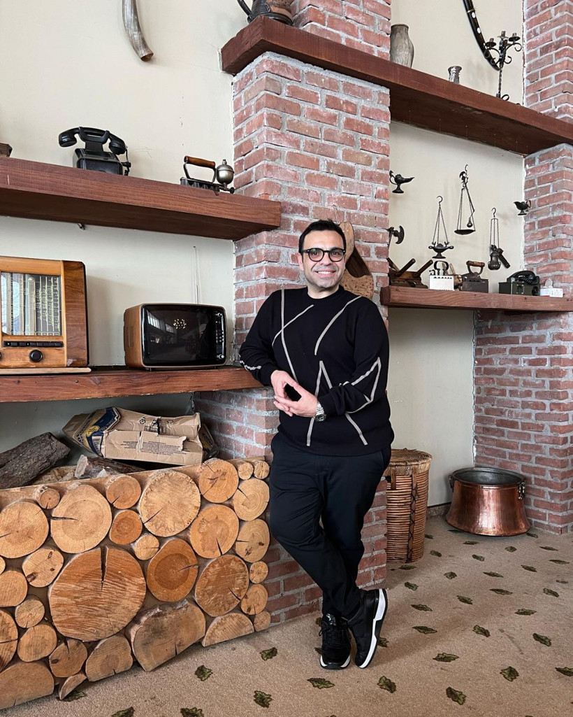 Özel görüntülerin elimde! Garsonu taciz etti denmişti Okan Karacan'a şantaj şoku - Resim: 3