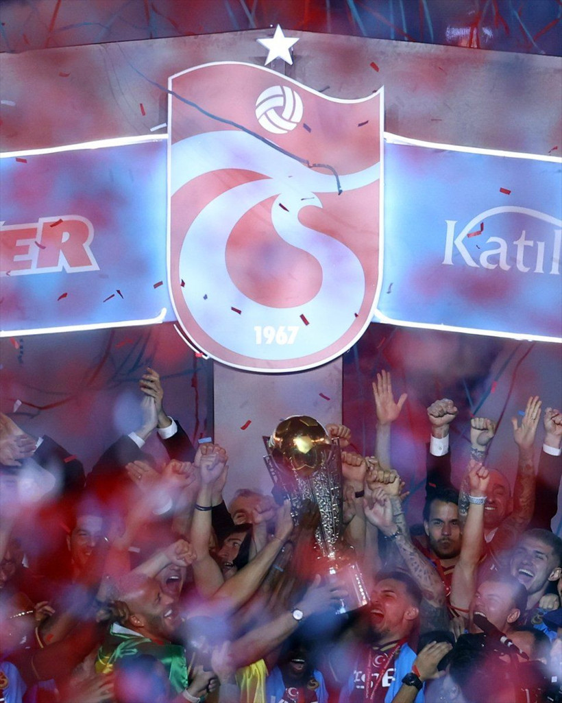Trabzonspor şampiyonluk kupasını kaldırdı - Resim: 3