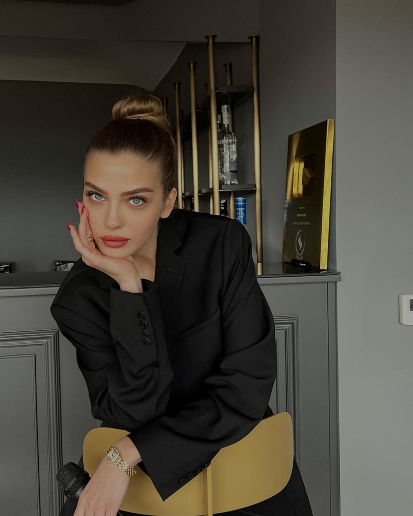 İbrahim Tatlıses'in evine girip çıkan kadınlar... Derya Tuna itiraf etti gelini Yasemin Şefkatli'den açıklama - Resim: 4