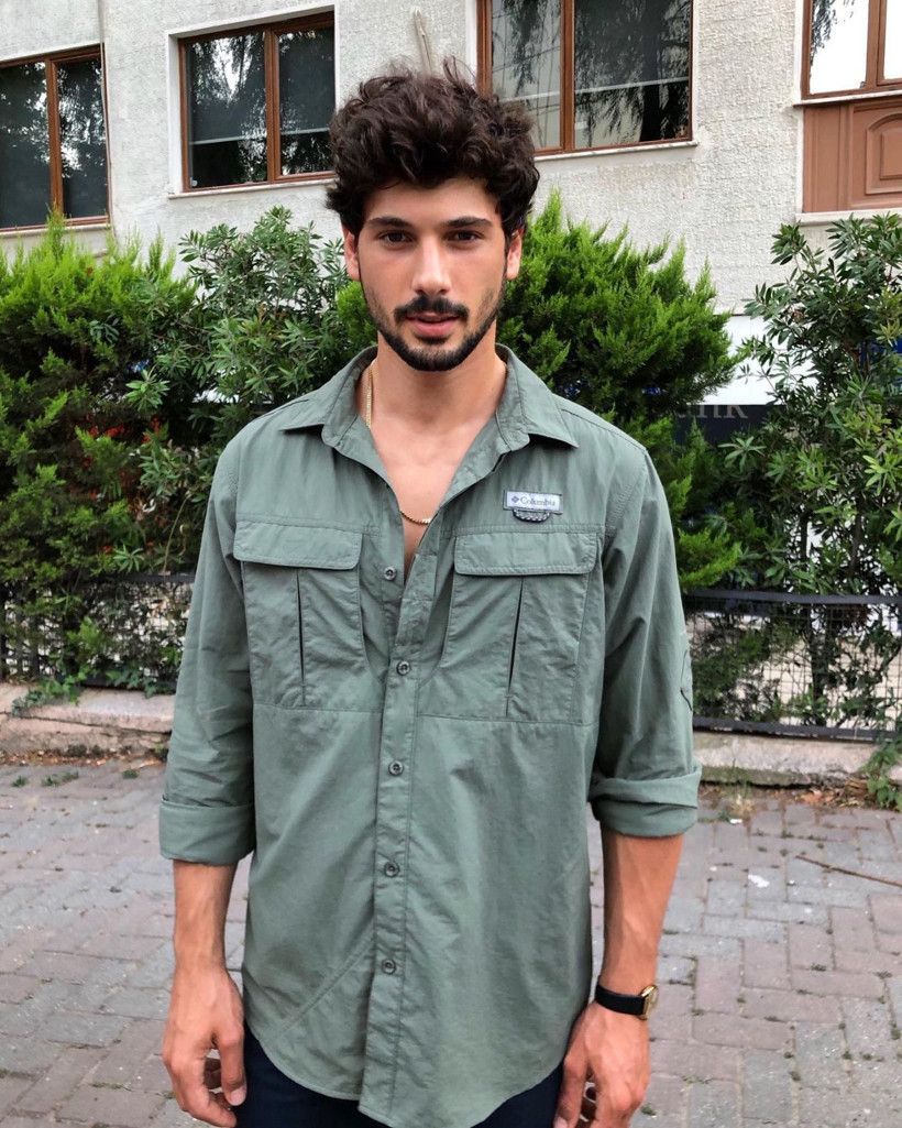 Ahlaksız teklif itirafı geldi! 'Çok garip ve insanüstü' diyen Kasaba Doktoru yıldızı Deniz Can Aktaş anlattı - Resim: 4