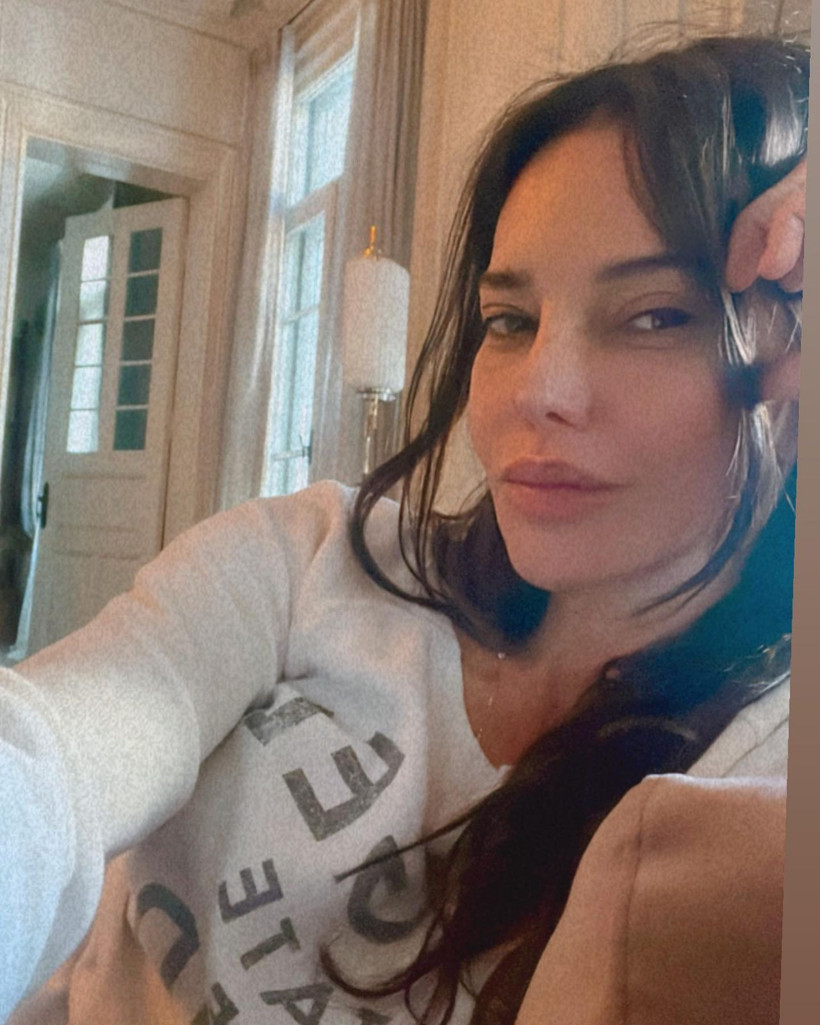 'Şaşkınlıkla izliyorum' diyen Camdaki Kız yıldızı Hande Ataizi itiraf etti: Çok çekmişimdir - Resim: 1