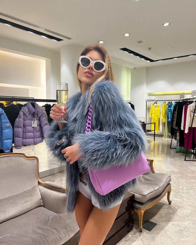 Onlyfans kazancı olay olmuştu! Nihal Candan yarı çıplak uzandı: Yine sınırları zorladı! - Resim: 4