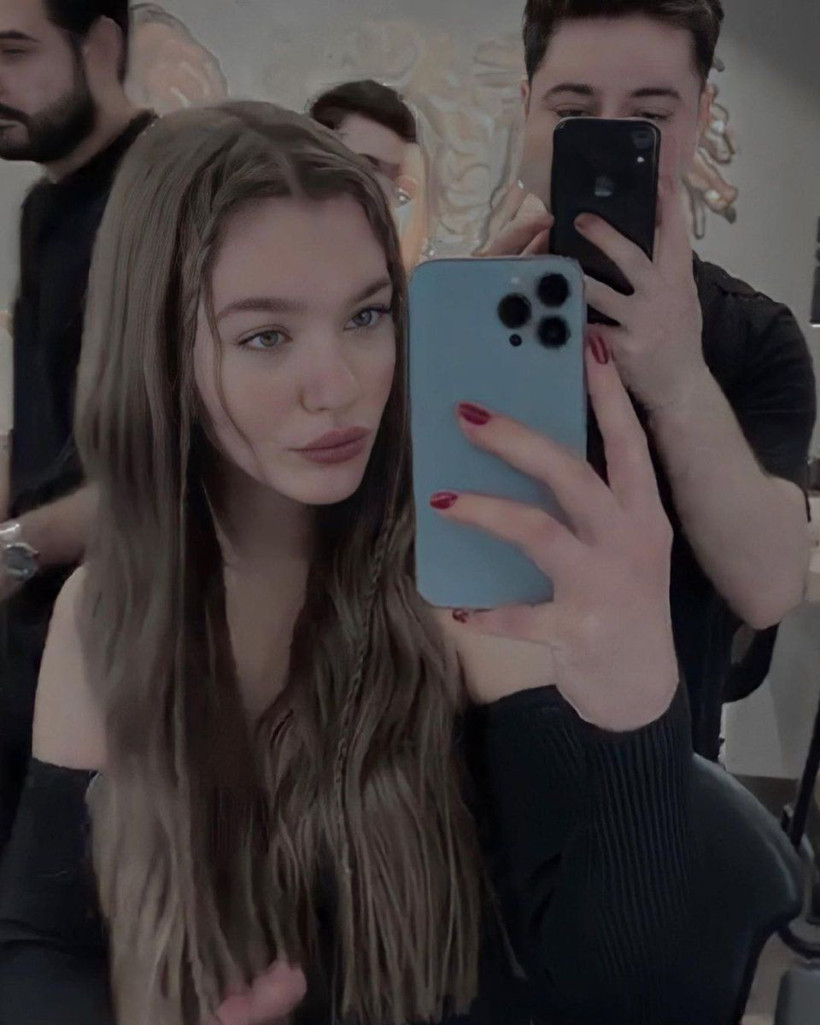 Melisa Döngel'in bu halini unutun sapsarı saçlarını boyattı yeni imajına yorum yağdı! - Resim: 3