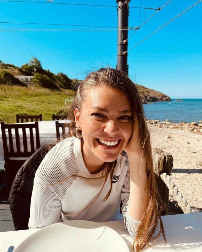 Aslı Enver'den karnı burnunda pozlar! Tarzı sosyal medyayı salladı: "Bu kadar tatlı ve asil olunmaz" - Resim: 1