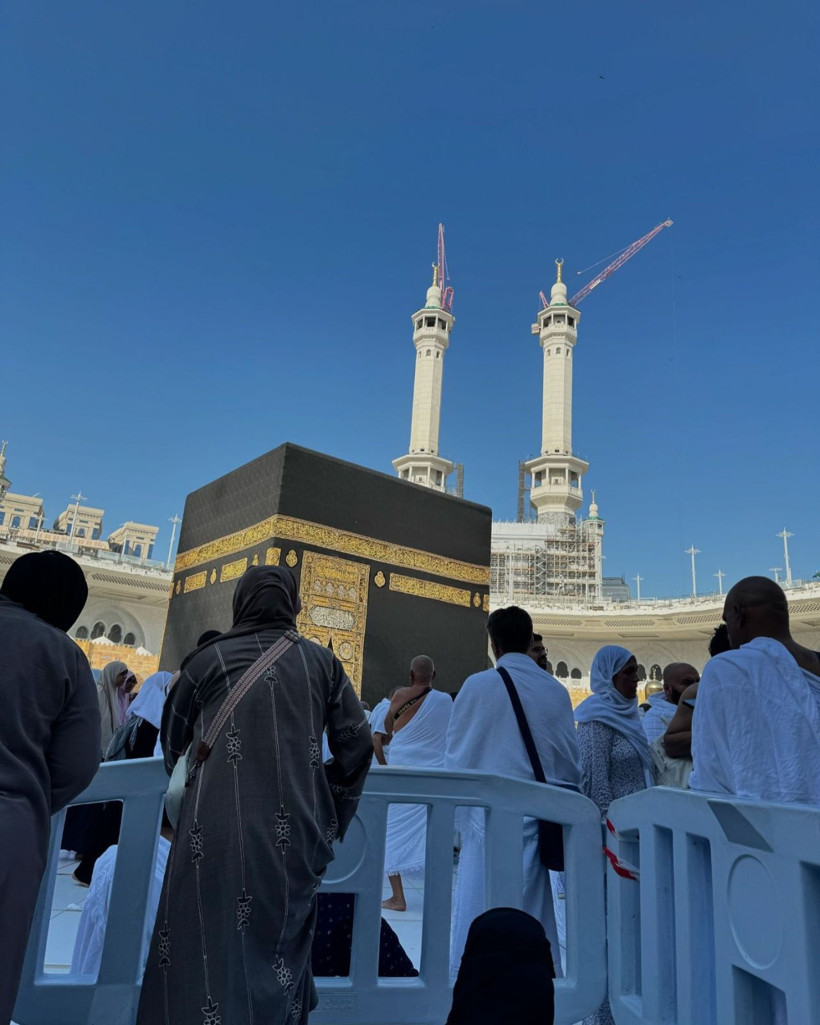 Sihirli Annem dizisinin yıldızı Damla Ersubaşı umreden paylaştı - Resim: 3